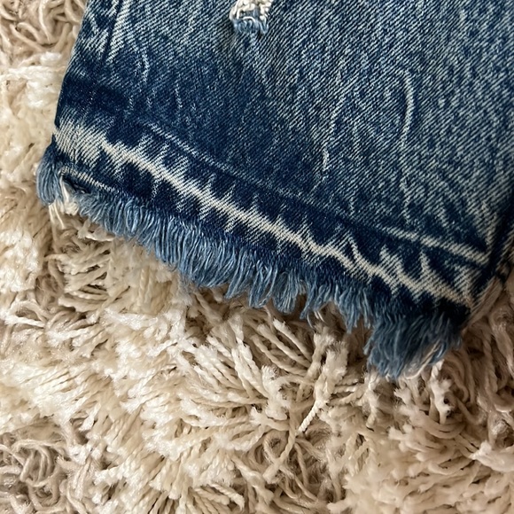 Abercrombie & Fitch High Rise Mom Jeans (distressed) - Picture 4 of 5